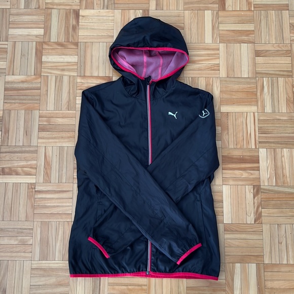 Puma coat small - Picture 2 of 8